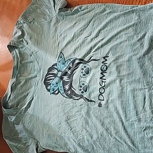 #Dogmom women's tshirt